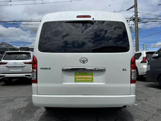 Toyota Hiace 6