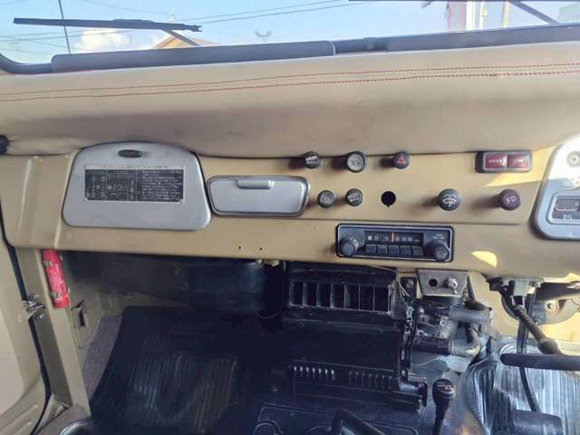 Toyota Land Cruiser 40 12