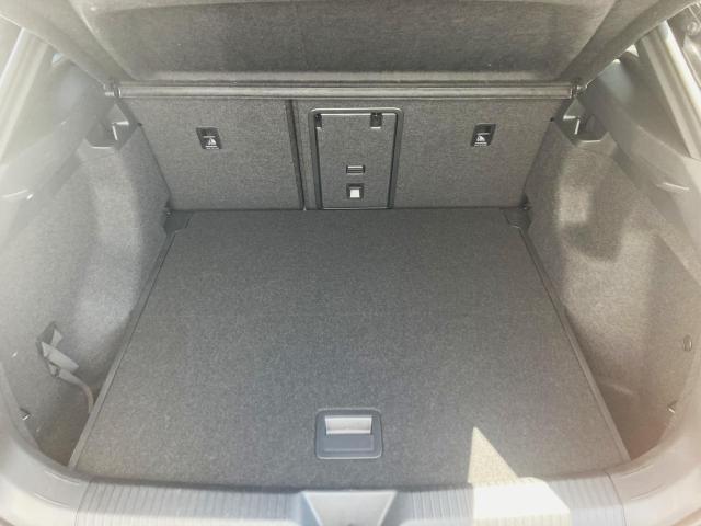 Volkswagen ID.4 5