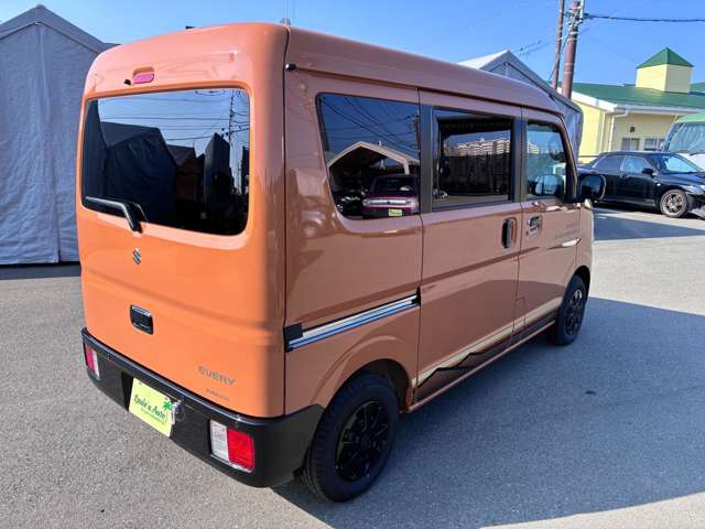Suzuki Every 12