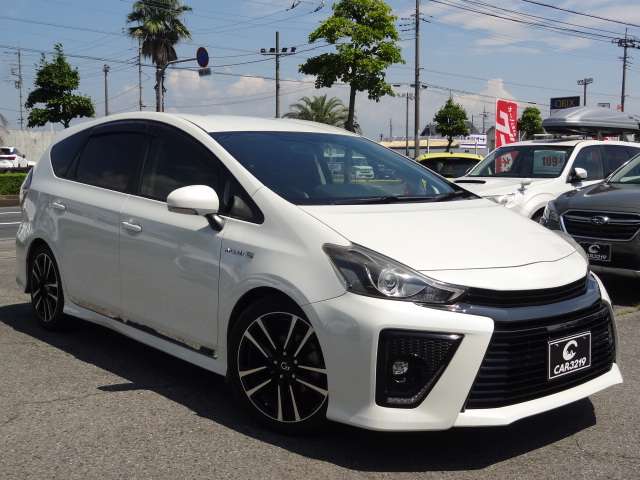 Toyota Prius α 7
