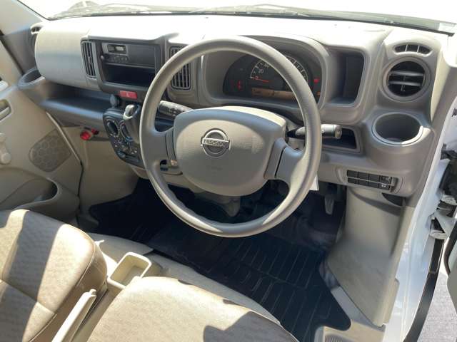 Nissan NV100 Clipper 8