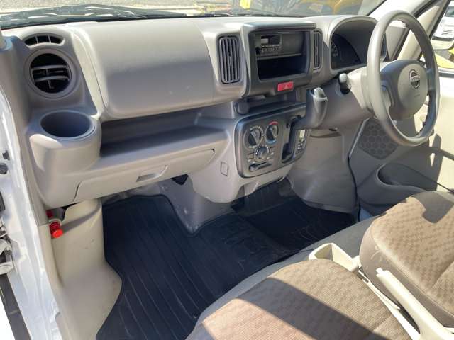 Nissan NV100 Clipper 9