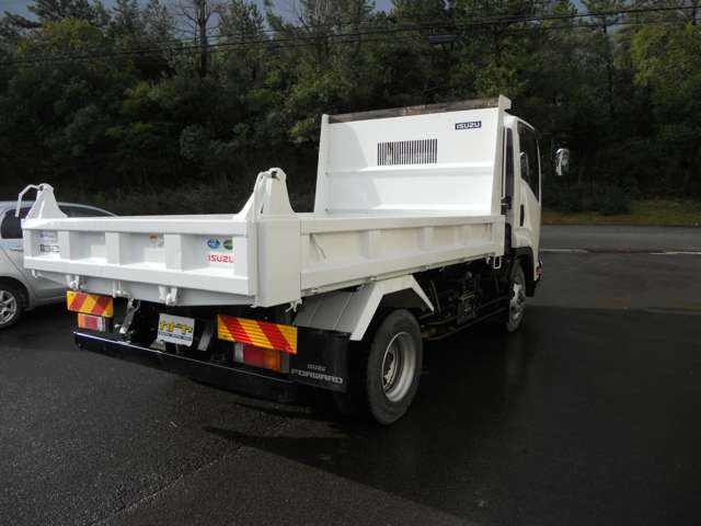 Isuzu Forward 5