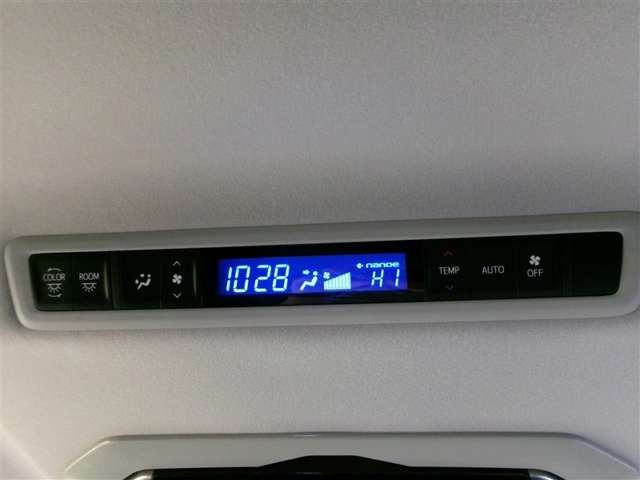 Toyota Vellfire 9