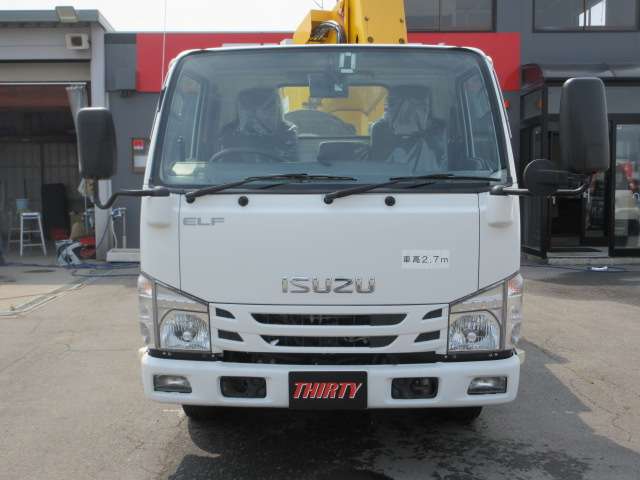 Isuzu Elf 9