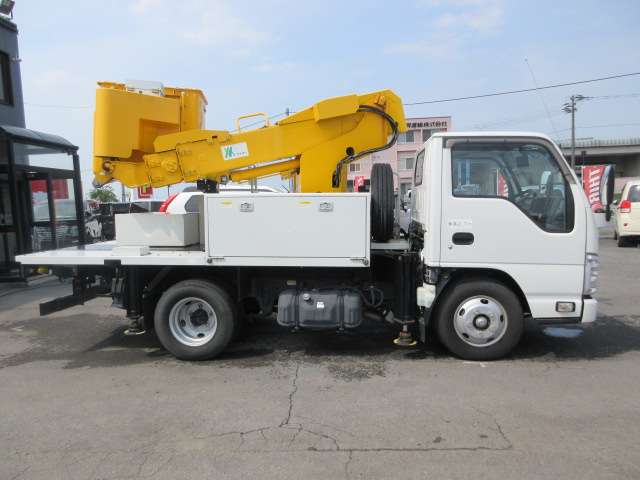 Isuzu Elf 11