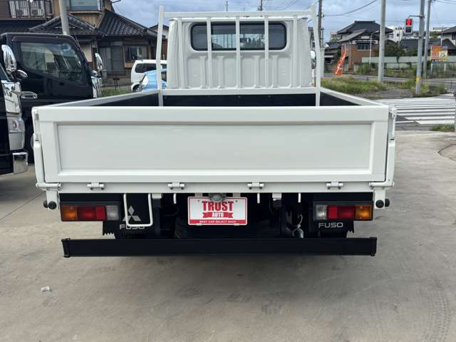 Mitsubishi Fuso Canter 11
