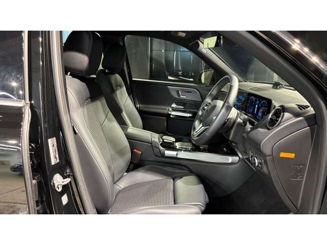 Mercedes-Benz GLB 4