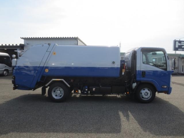 Isuzu Elf 8