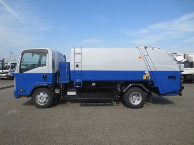 Isuzu Elf 9