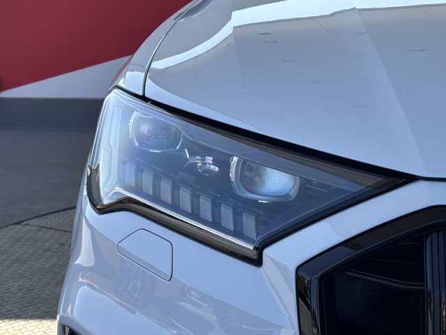 Audi SQ7 11