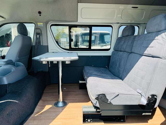 Toyota Hiace Van 3