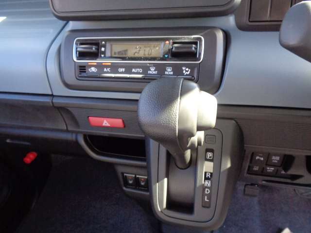 Suzuki Spacia Base 7