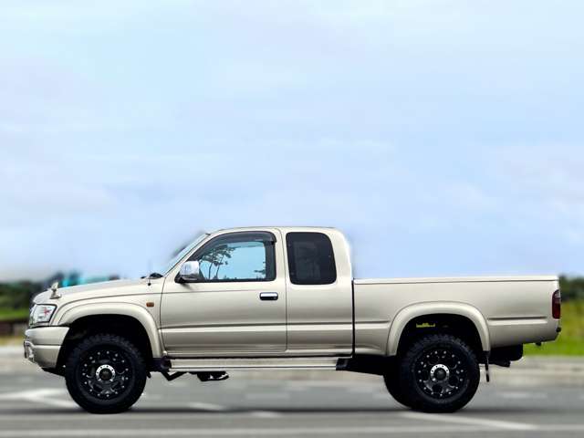 Toyota Hilux 3