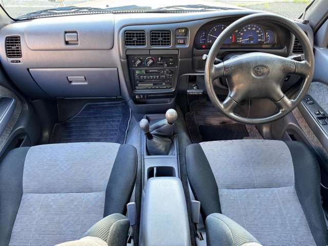 Toyota Hilux 8