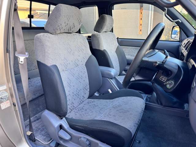 Toyota Hilux 9