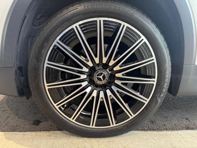 Mercedes-Benz GLB 11