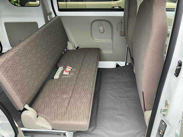 Mitsubishi Minicab Van 10