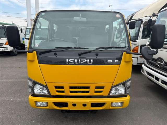 Isuzu Elf 3