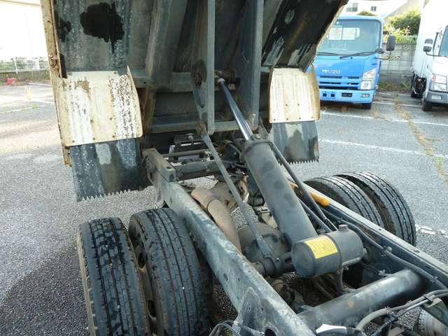 Mitsubishi Fuso Canter 11