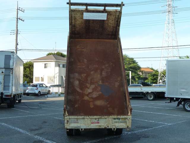 Mitsubishi Fuso Canter 9