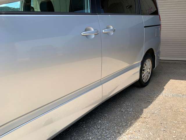 Toyota Noah 12