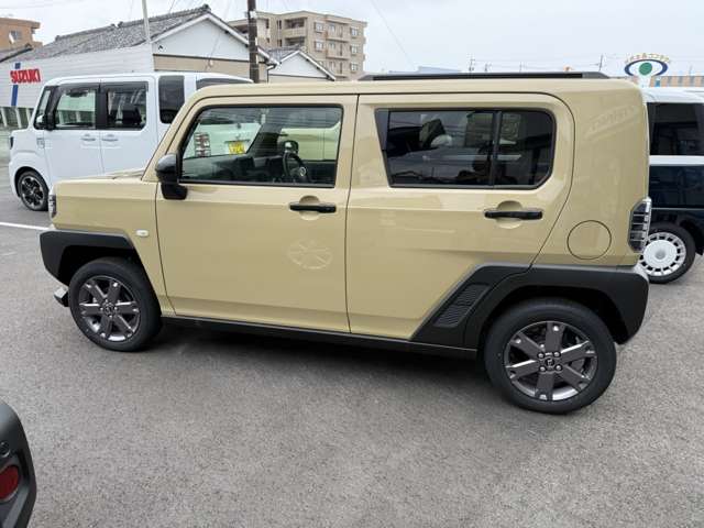 Daihatsu Taft 3
