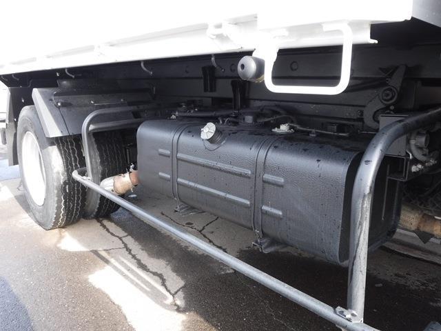 Hino Dutro 11