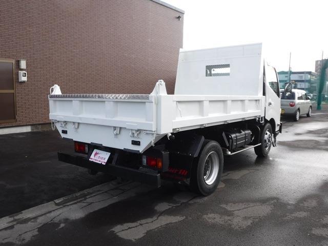 Hino Dutro 6