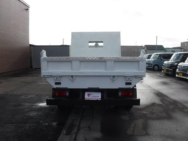 Hino Dutro 7