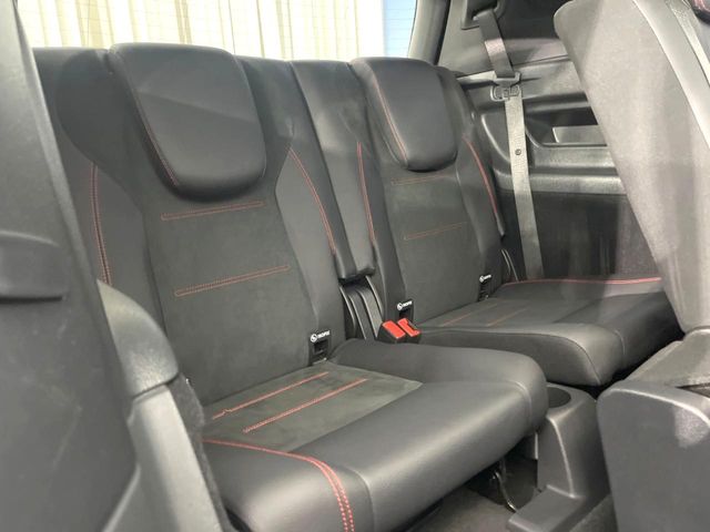 Mercedes-Benz GLB 12