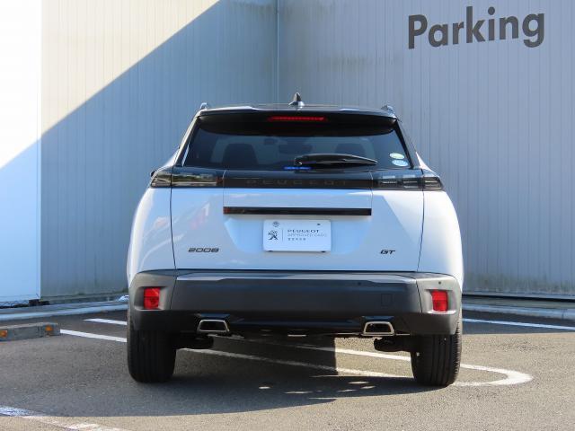 Peugeot SUV 2008 6