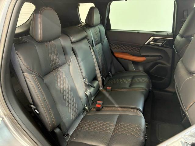Mitsubishi Outlander 12