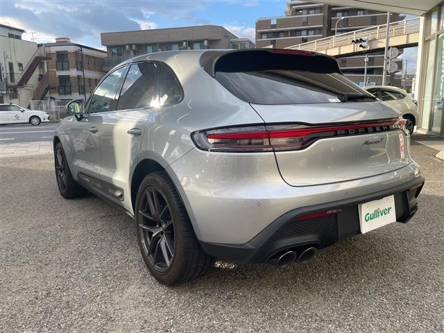 Porsche Macan 4