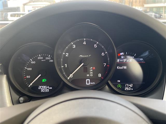 Porsche Macan 10