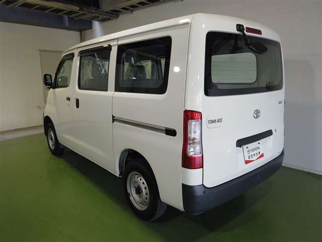 Toyota Town Ace Van 2