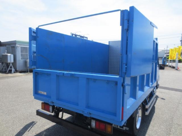 Isuzu Elf 12