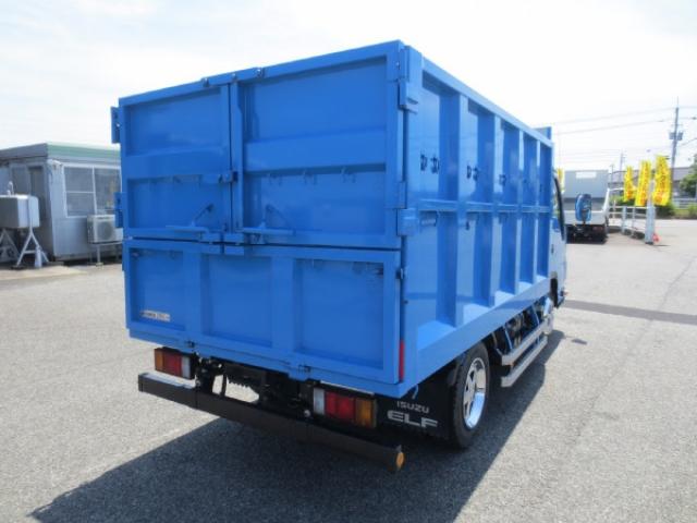 Isuzu Elf 4