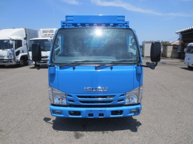 Isuzu Elf 6