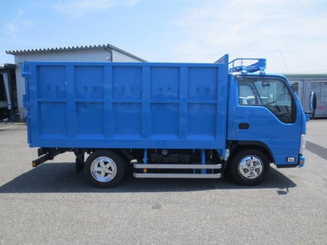 Isuzu Elf 8