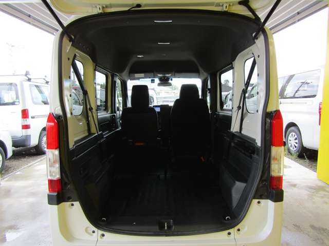 Honda N-VAN 10