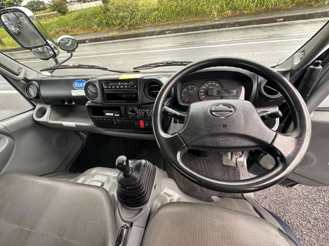 Hino Dutro 12