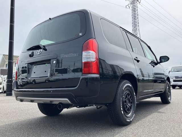 Toyota Probox Van 11