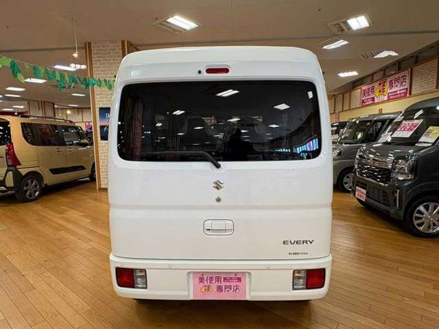 Suzuki Every 8