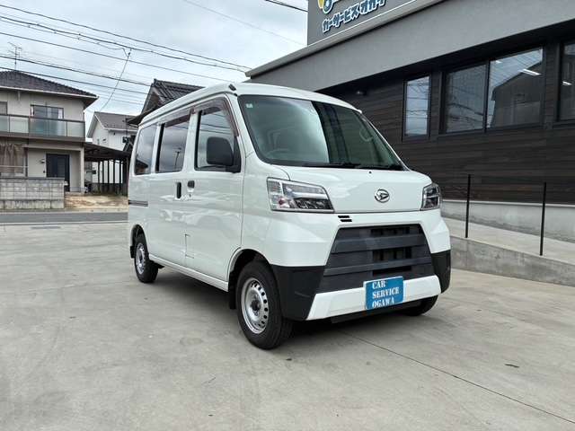 Daihatsu Hijet Cargo 5