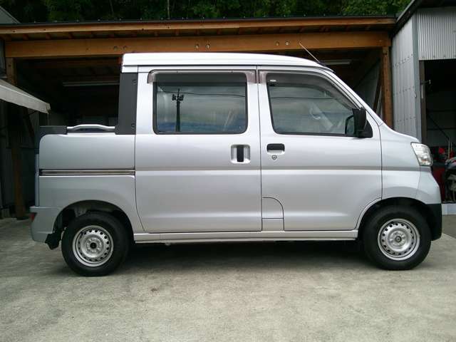 Daihatsu Hijet Deck Van 3