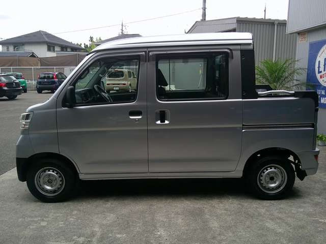 Daihatsu Hijet Deck Van 4