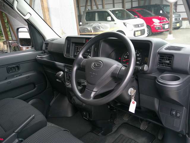 Daihatsu Hijet Deck Van 6