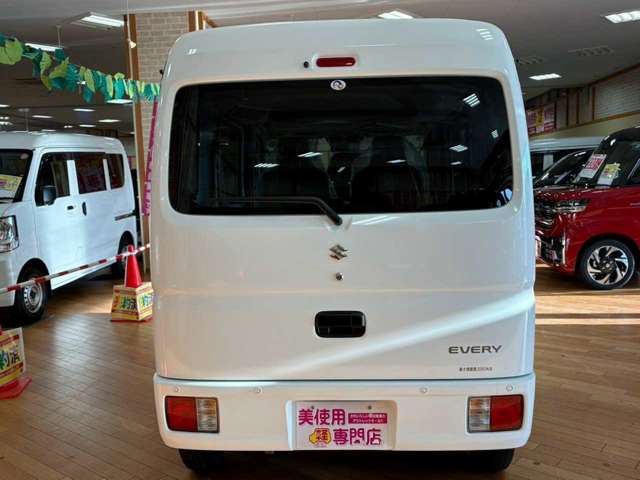 Suzuki Every 8